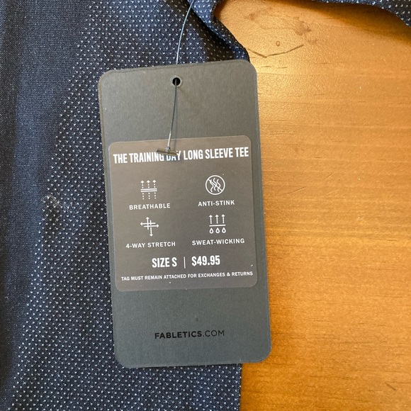 Fabletics Training Day Long Sleeve NWT - Picture 2 of 5